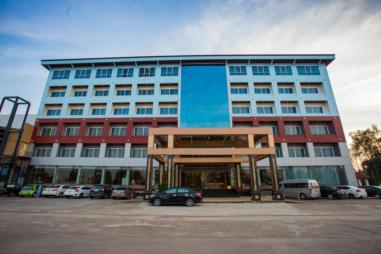中央商务区2号酒店 素叻他尼 外观 照片